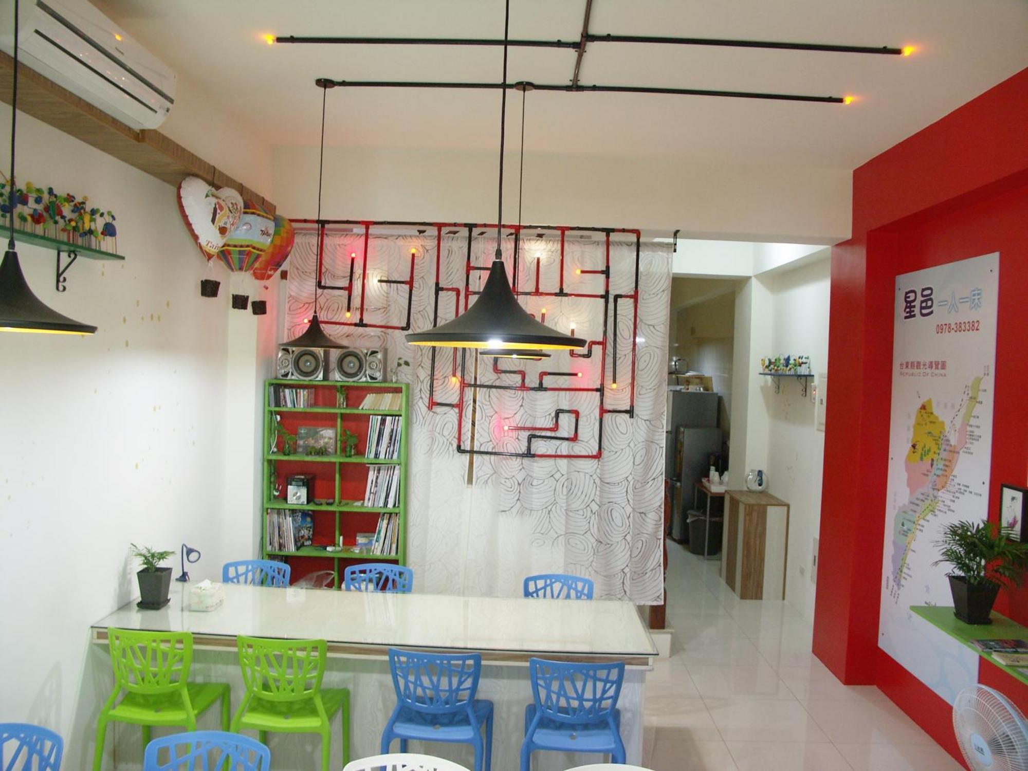 I Star Bed And Breakfast Taitung ภายนอก รูปภาพ